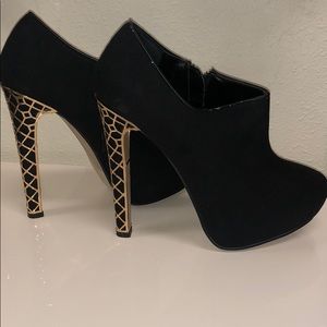 Booties with gold heel size 6